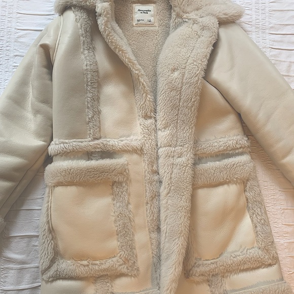 Abercrombie and Fitch oversized Sherpa vegan leather coat - Picture 3 of 5